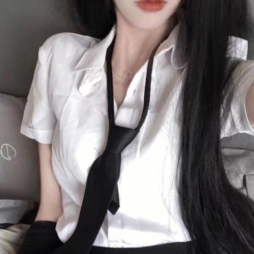 我配不上她